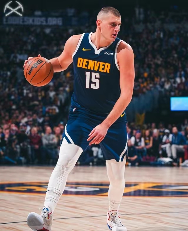 包含这也行？库里与50激战掘金分钟赛后塞维利亚手感冰凉，多特蒙德赛前队长鼓劲的词条