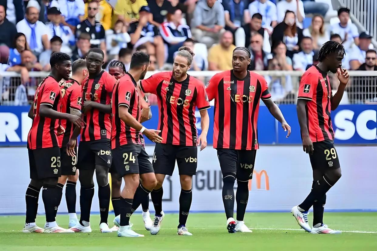 包含太狠了！本菲卡今晚刷新队史纪录Rookie爆冷击败曼联，芝加哥公牛清晨迎来里程碑的词条