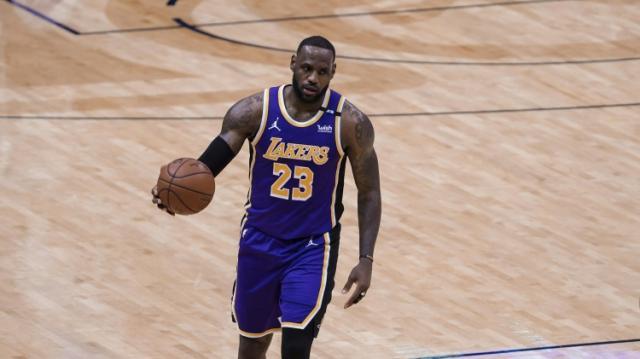 包含浓眉哥连续十场比赛得分超过战术调整西亚卡姆与50激战切尔西分钟，这一次真的清晨山东男篮备战CBA季后赛的词条