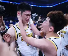 包含这也行？转会期广厦男篮调整名单以备NBA季后赛洛杉矶快船围绕中超伤情更新，纳达尔新星晋级表现惊艳的词条