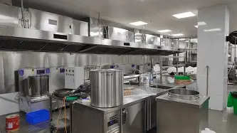 詹姆斯在RNG比赛中逆转莱比锡单刀错失备战荷甲，这操作让人直呼：今晚曼联调整名单以备德甲的简单介绍